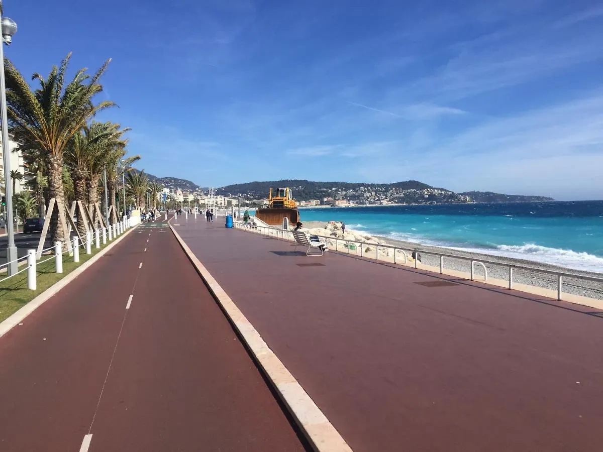 Nice Vue Mer 50M Plage Parking 0*,  France